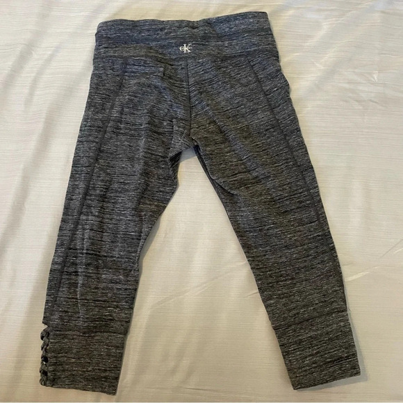 CALVIN KLEIN Womens Grey Cropped Capri Leggings Cut Outs Size Medium - Picture 5 of 9